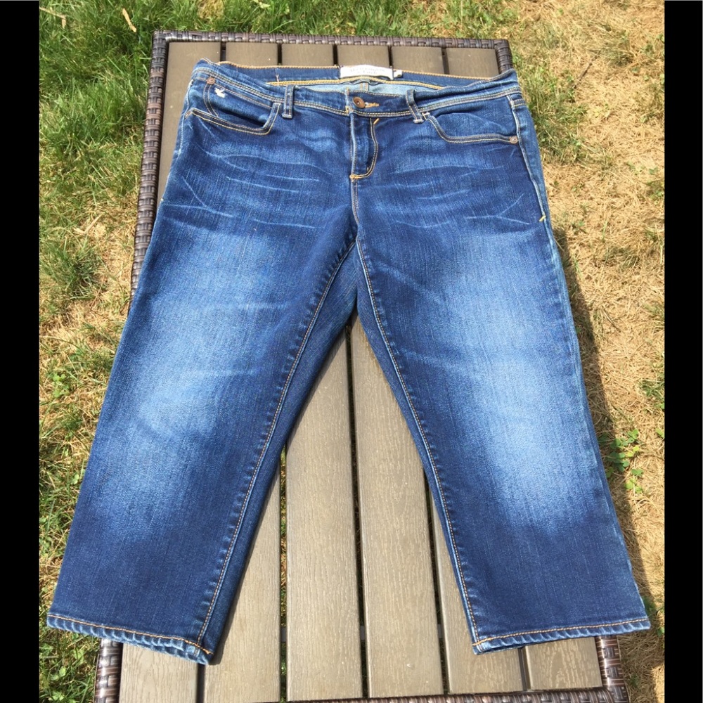 Denim Cropped Capri Jeans- finest quality